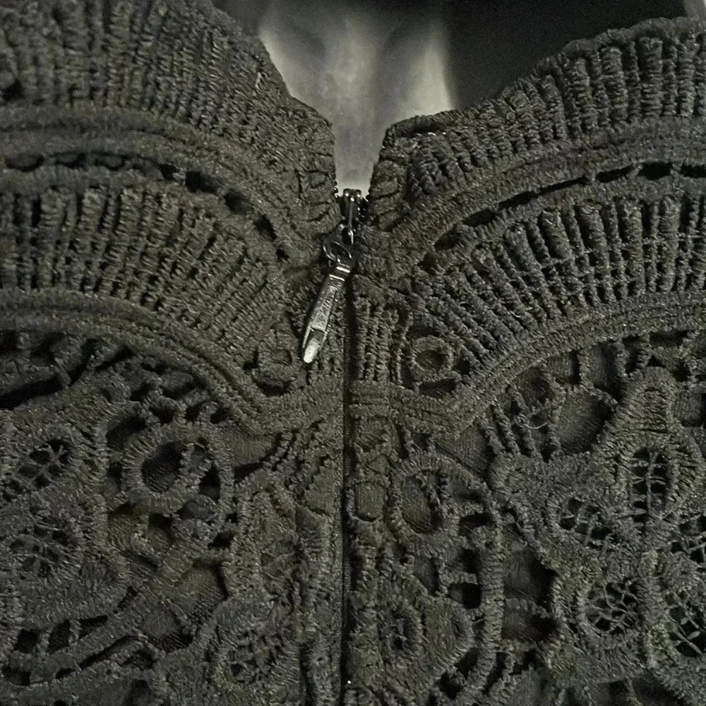 🛑Sold🛑 Lulu’s Black Lace Dress- Small - Picture 11 of 12